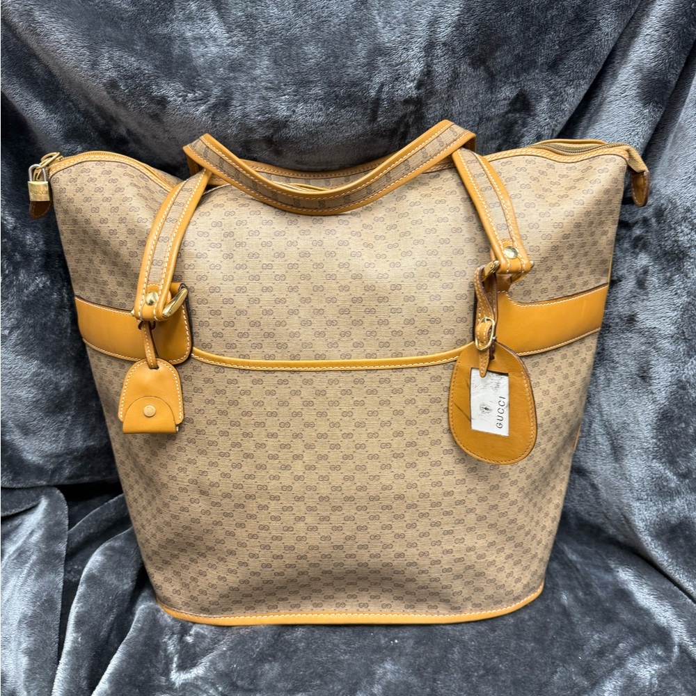 Gucci Vintage Brown and Tan Tote Bag. Excellent Condition. Perfect for shopping.